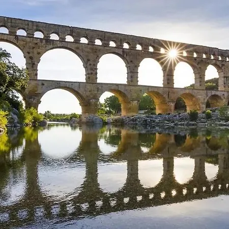 Charme Et Modernité En Camargue Hébergement de vacances *